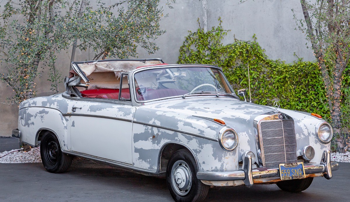 Mercedes-Benz 220 SE Cabriolet